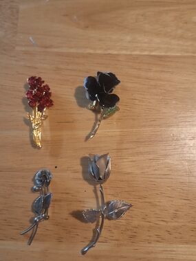 Black and Red Floral Brooch Set - Women Jewelry